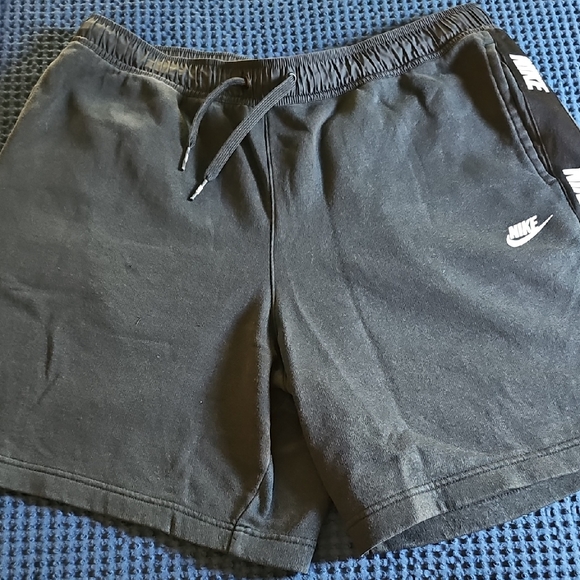 Mens Nike Black Casual Shorts DB4799 Size XL - Picture 1 of 7